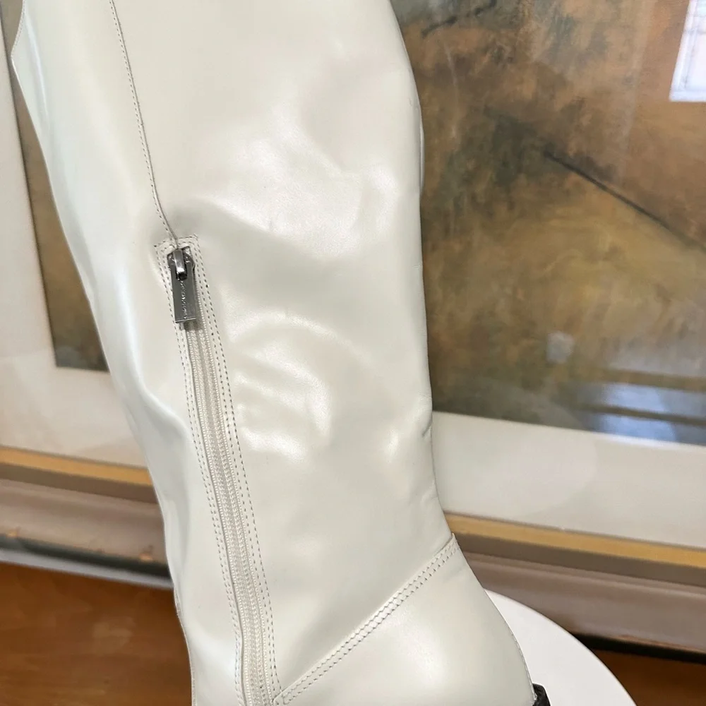 🌸VINCE CAMUTO 🌸 Sangeti Extra Wide Calf Boot Off White Size: 11W